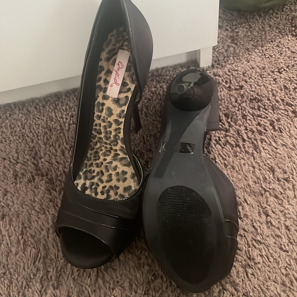 Quipid heels - Picture 2 of 3